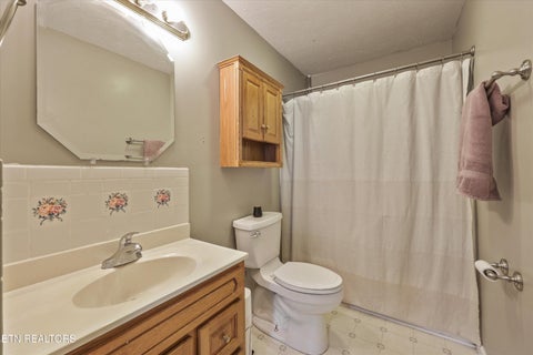 Tiny photo for 220 Autumn Lane, Madisonville, TN 37354 (MLS # 1350163)