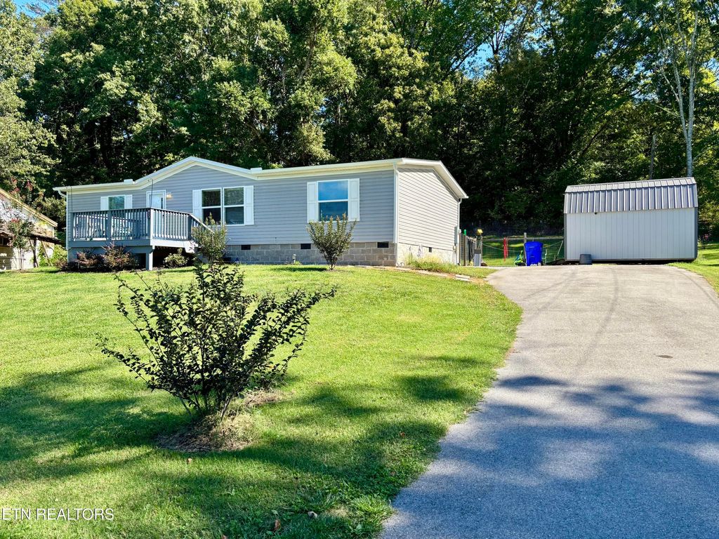 Photo of 913 Niles Ferry Rd, Madisonville, TN 37354 (MLS # 1316856)