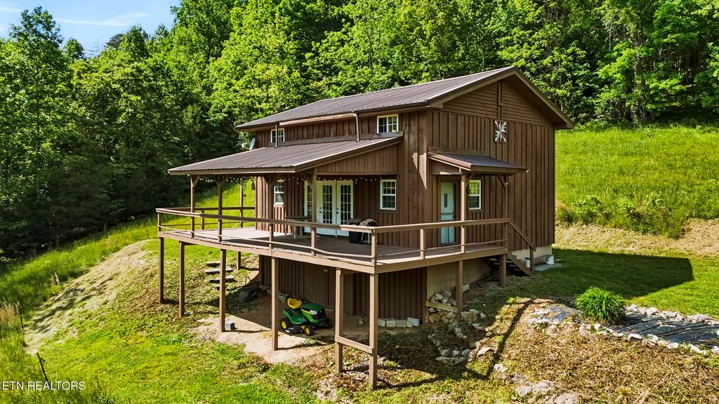Photo of 3609 Cave Springs Rd, Tazewell, TN 37879 (MLS # 1341030)