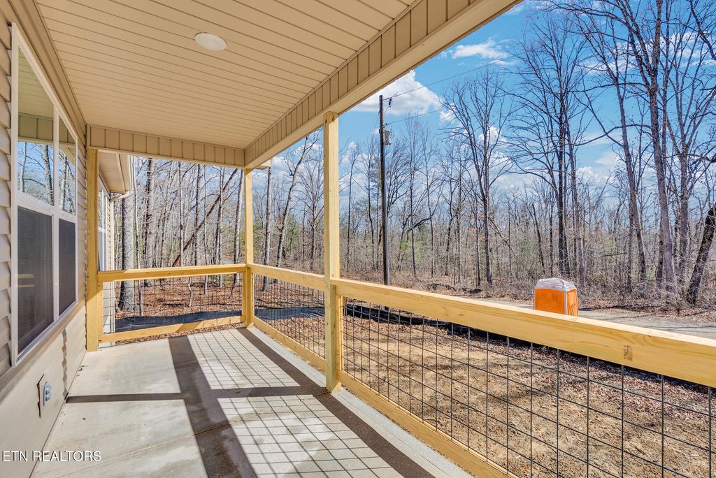 Photo of 518 Algonquin Lane, Crossville, TN 38572 (MLS # 1326545)