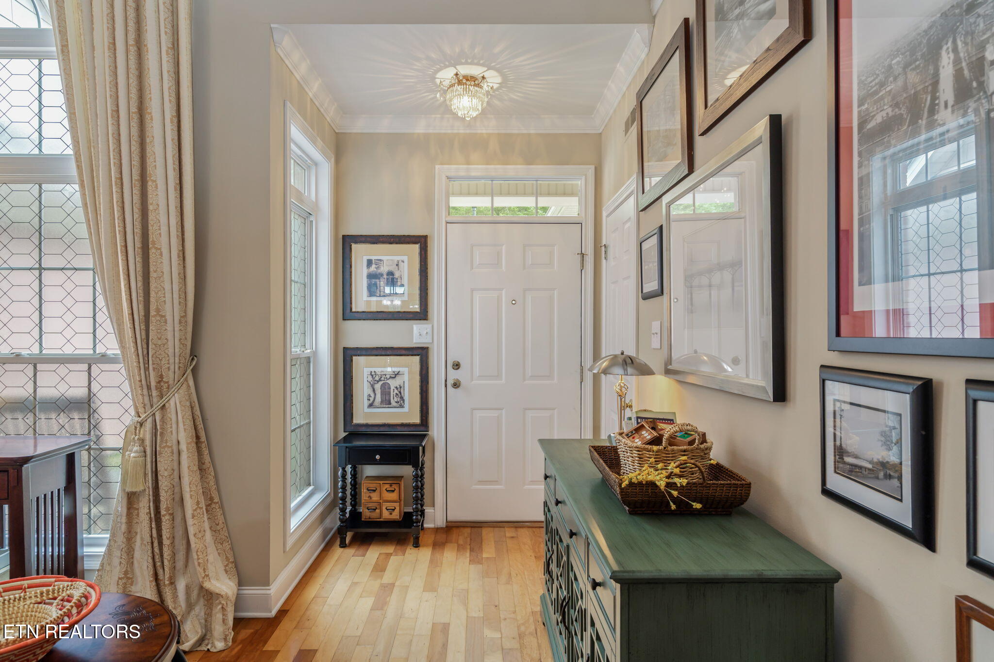 1077 Creekside Village Way