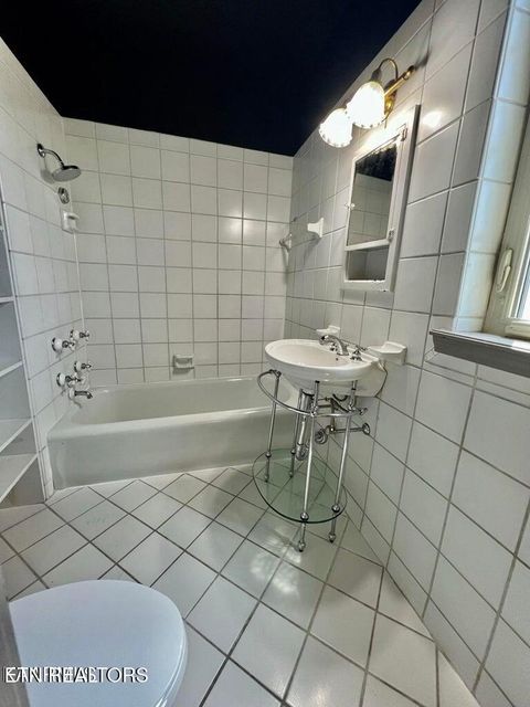 Tiny photo for 3061 Kingston Pike, Knoxville, TN 37919 (MLS # 1338685)