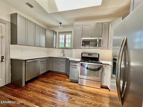 Tiny photo for 3061 Kingston Pike, Knoxville, TN 37919 (MLS # 1338685)