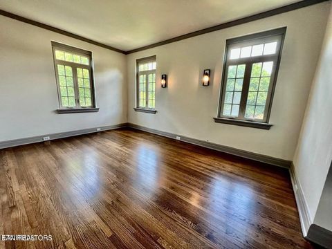 Tiny photo for 3061 Kingston Pike, Knoxville, TN 37919 (MLS # 1338685)