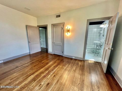 Tiny photo for 3061 Kingston Pike, Knoxville, TN 37919 (MLS # 1338685)