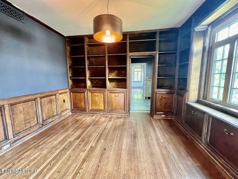 Tiny photo for 3061 Kingston Pike, Knoxville, TN 37919 (MLS # 1338685)