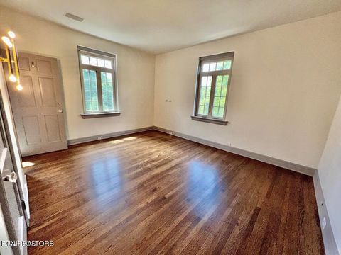 Tiny photo for 3061 Kingston Pike, Knoxville, TN 37919 (MLS # 1338685)
