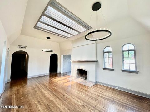 Tiny photo for 3061 Kingston Pike, Knoxville, TN 37919 (MLS # 1338685)