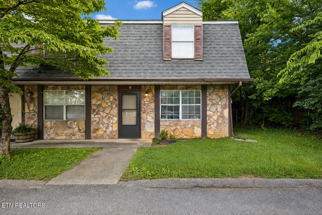 Photo of 5216 Tillery Rd, Knoxville, TN 37912 (MLS # 1350369)