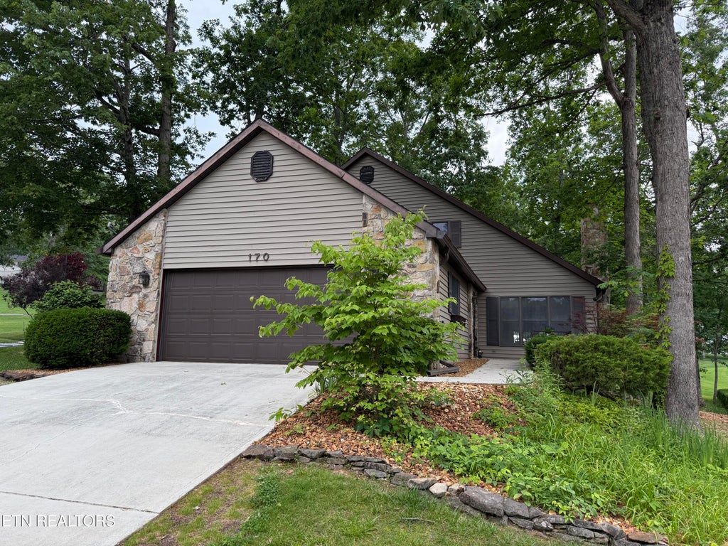 Photo of 170 Baltusrol Rd, Fairfield Glade, TN 38558 (MLS # 1354037)