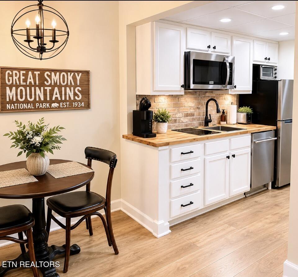 685 River Rd UNIT 303