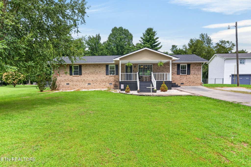 Photo of 183 Justice St, Crossville, TN 38555 (MLS # 1351044)