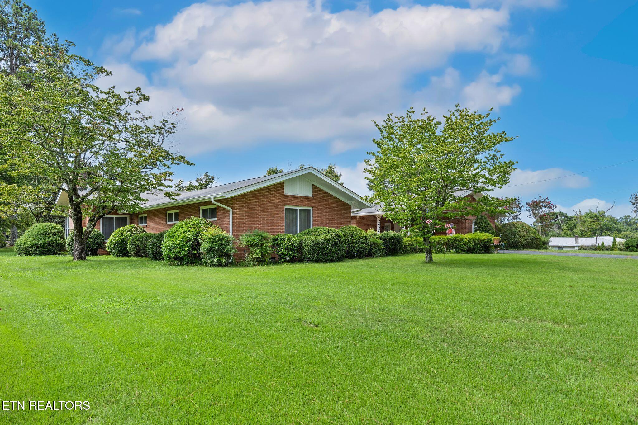 153 Sherwood Ave