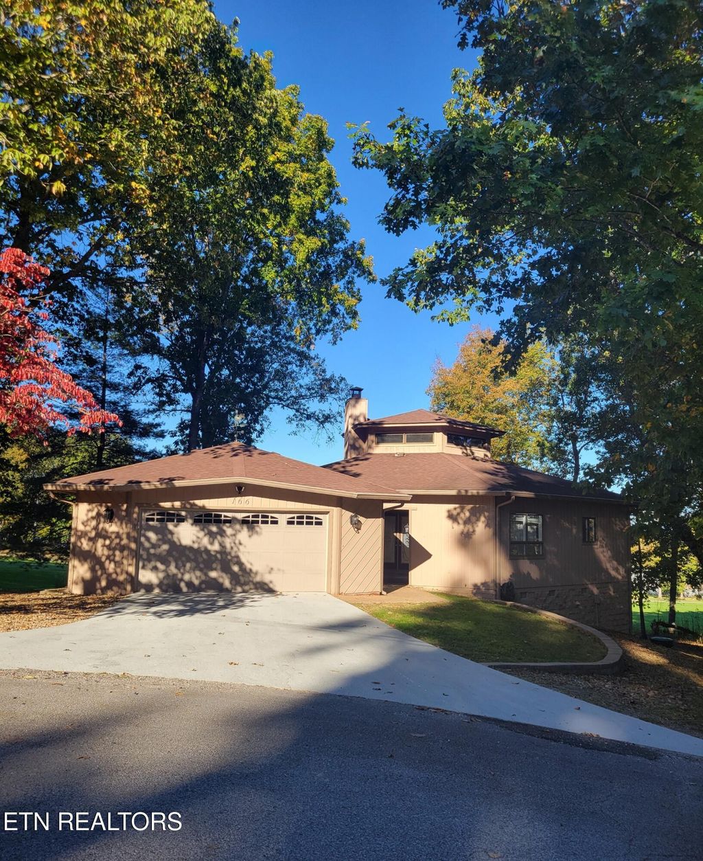 Photo of 166 Baltusrol Rd, Crossville, TN 38558 (MLS # 1324142)