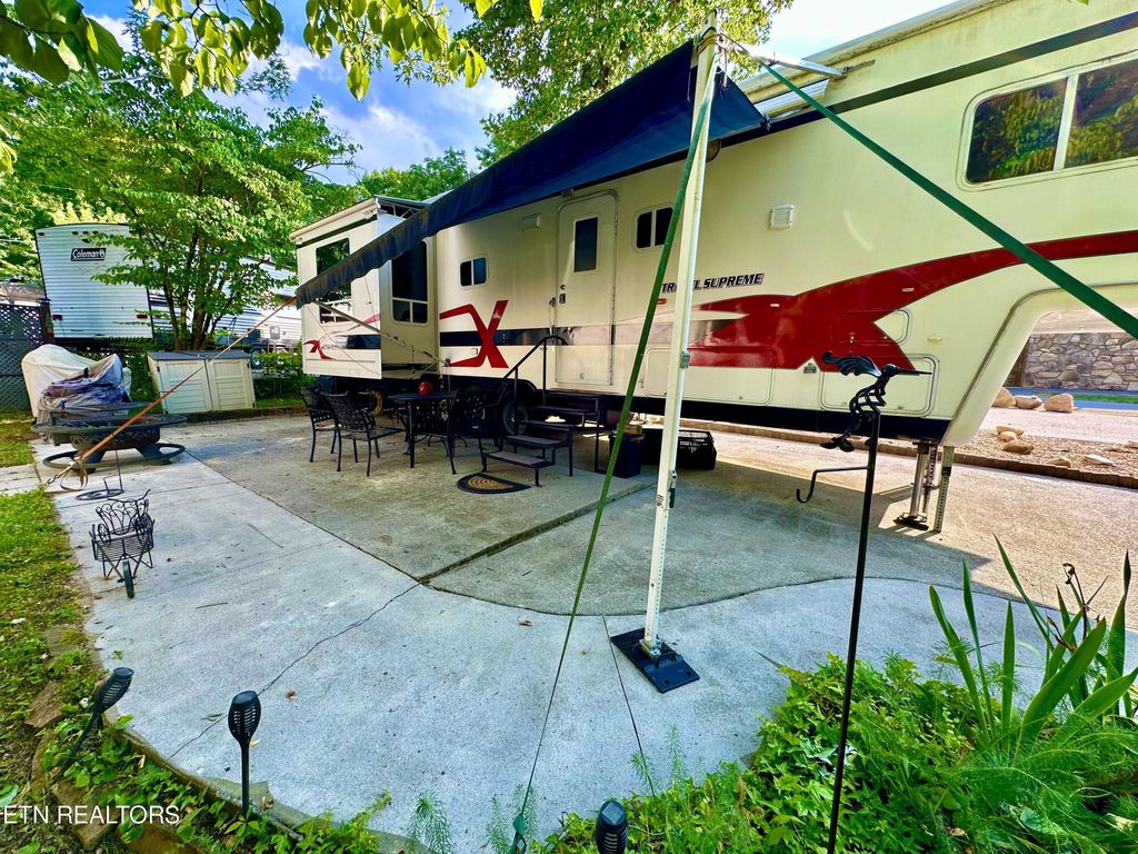 Photo of 97 HIghway 73, Townsend, TN 37882 (MLS # 1269749)