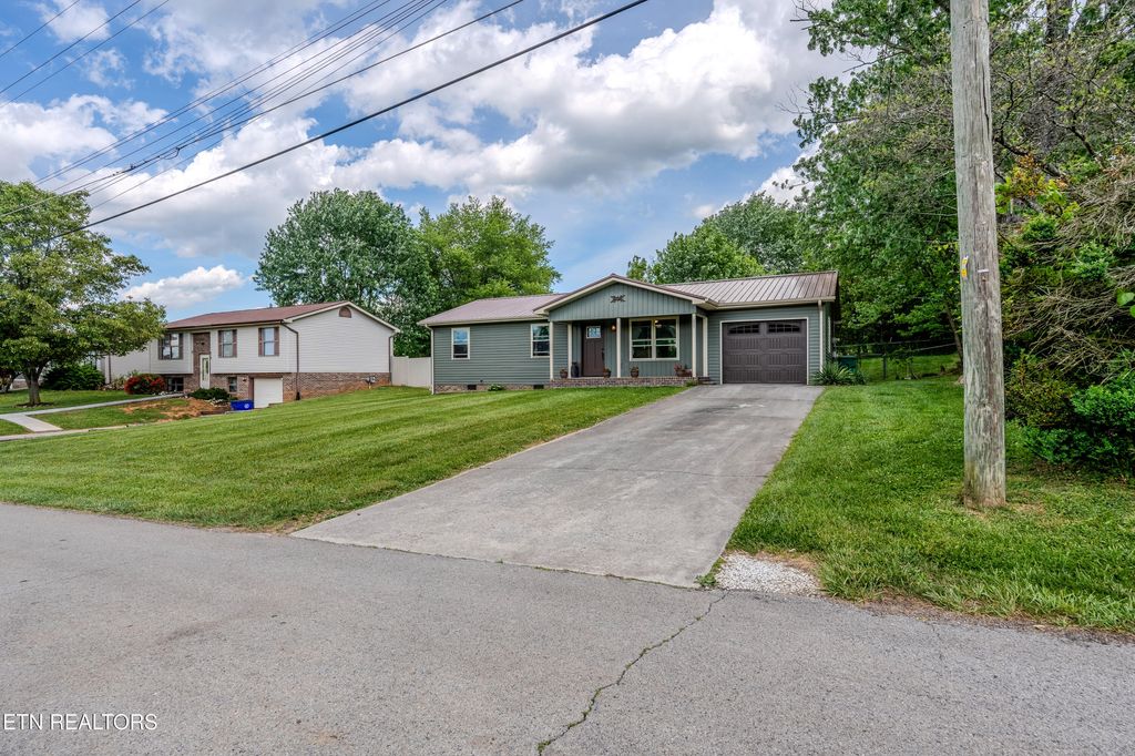 Photo of 225 Virginia Ave, Morristown, TN 37814 (MLS # 1338631)