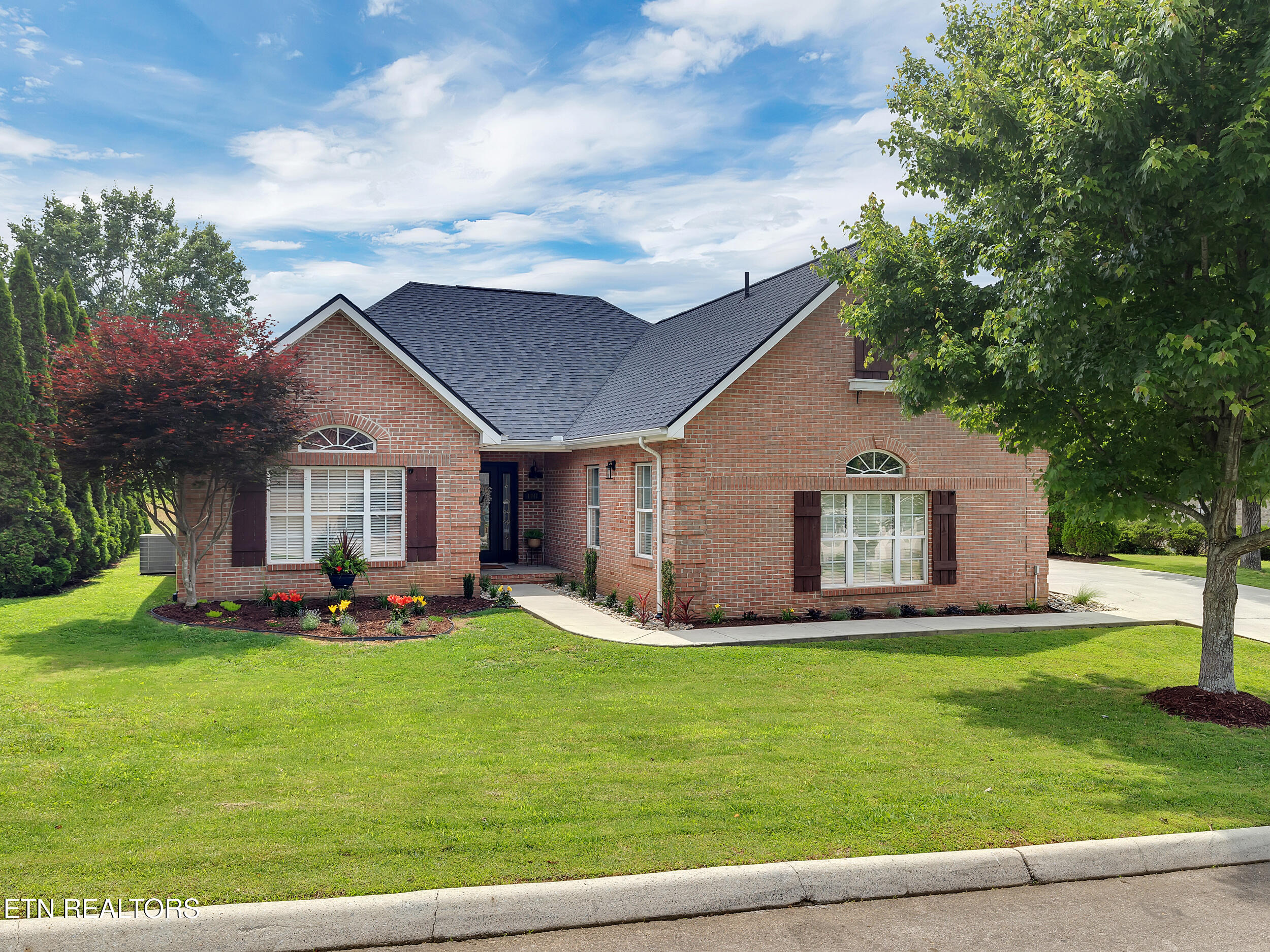 1047 Saint Johns Drive