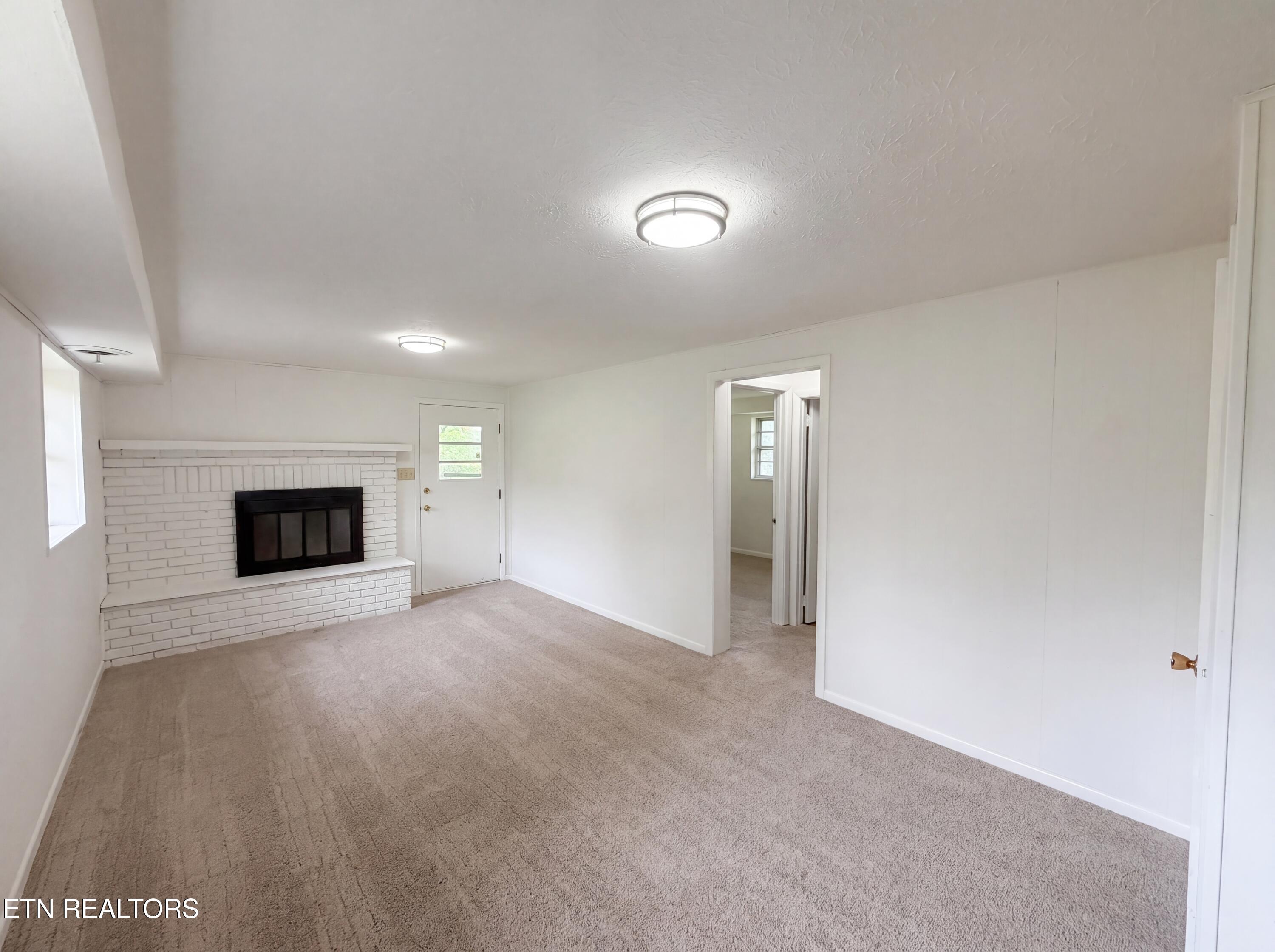 508 Bromley Lane