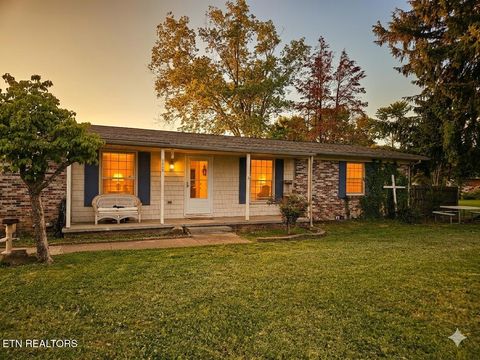 Photo of 2115 Sentell Circle, Maryville, TN 37803 (MLS # 1339290)