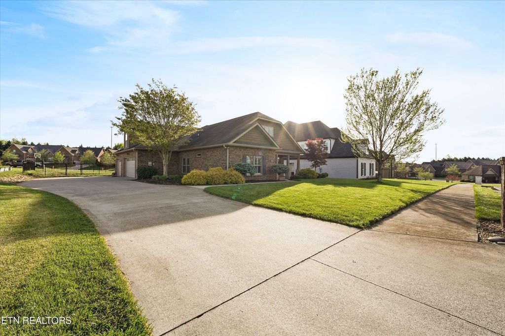 Photo of 1416 St. Thomas Way, Alcoa, TN 37701 (MLS # 1335742)