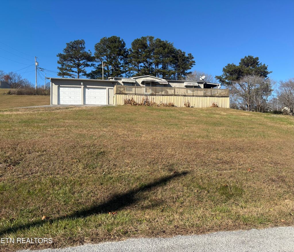 Photo of 216 Walnut Circle, New Tazewell, TN 37825 (MLS # 1323097)