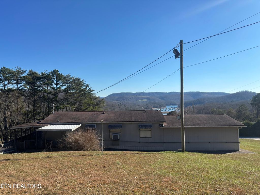 Photo of 216 Walnut Circle, New Tazewell, TN 37825 (MLS # 1323097)