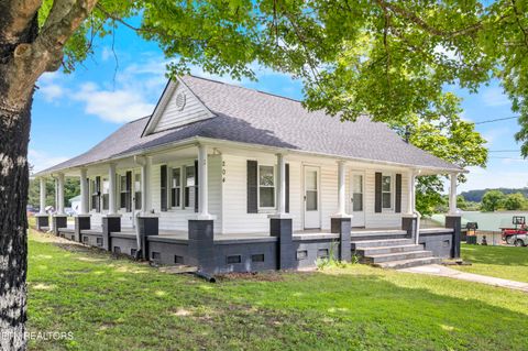 204 Queener St Jacksboro TN 37757