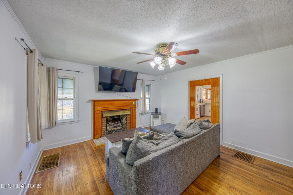 Photo of 4302 Raven Drive, Knoxville, TN 37918 (MLS # 1318189)