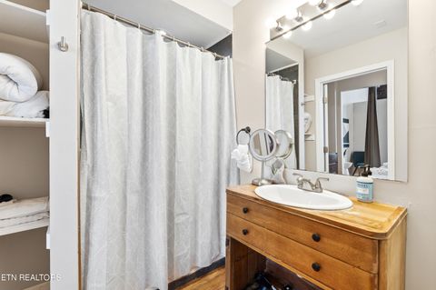 Tiny photo for 118 E Jackson Ave #1, Knoxville, TN 37915 (MLS # 1333302)