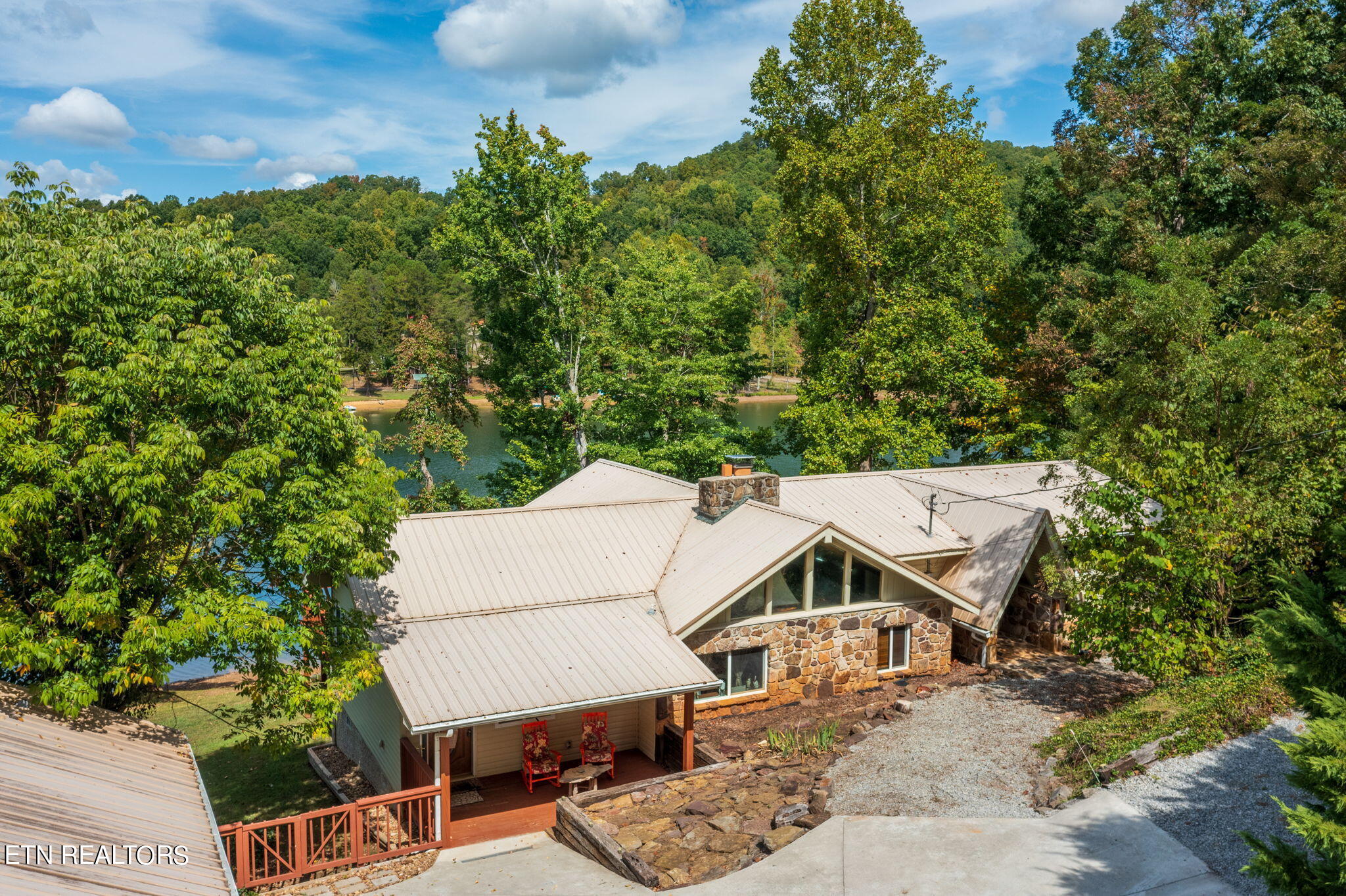 511 Laurel Lake Circle Circle