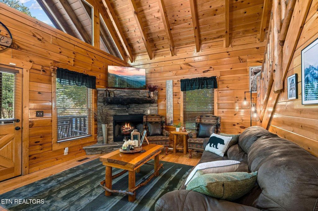 Photo of 2025 Settlers Ridge Way, Gatlinburg, TN 37738 (MLS # 1306435)