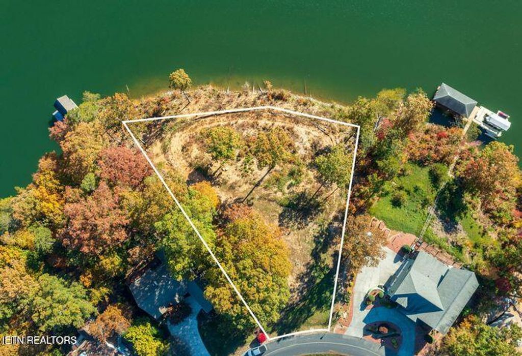 Photo of 201 Amohi Way, Loudon, TN 37774 (MLS # 1330981)