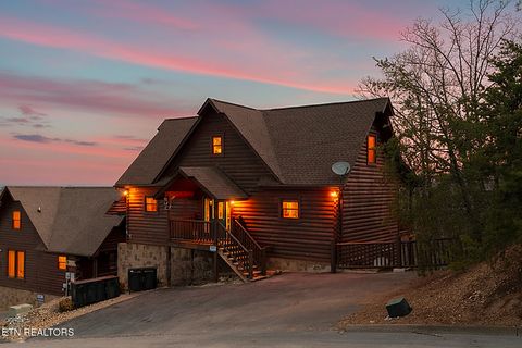 1551 Bears Den Way Sevierville TN 37876