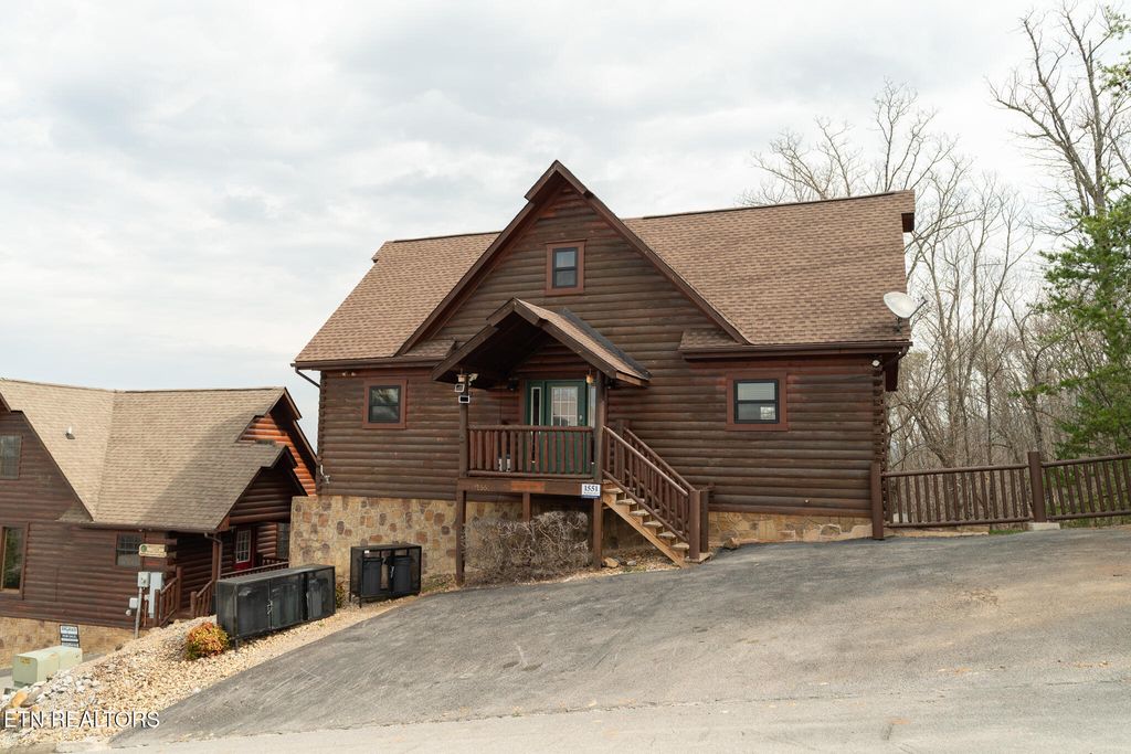 Photo of 1551 Bears Den Way, Sevierville, TN 37876 (MLS # 1331660)