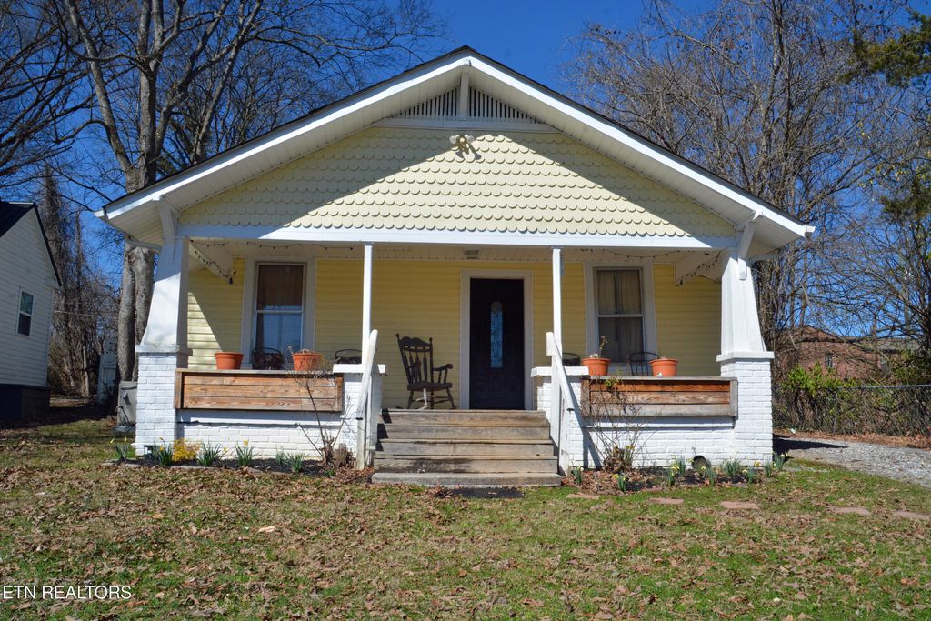 Photo of 4225 Alma Ave, Knoxville, TN 37914 (MLS # 1330703)
