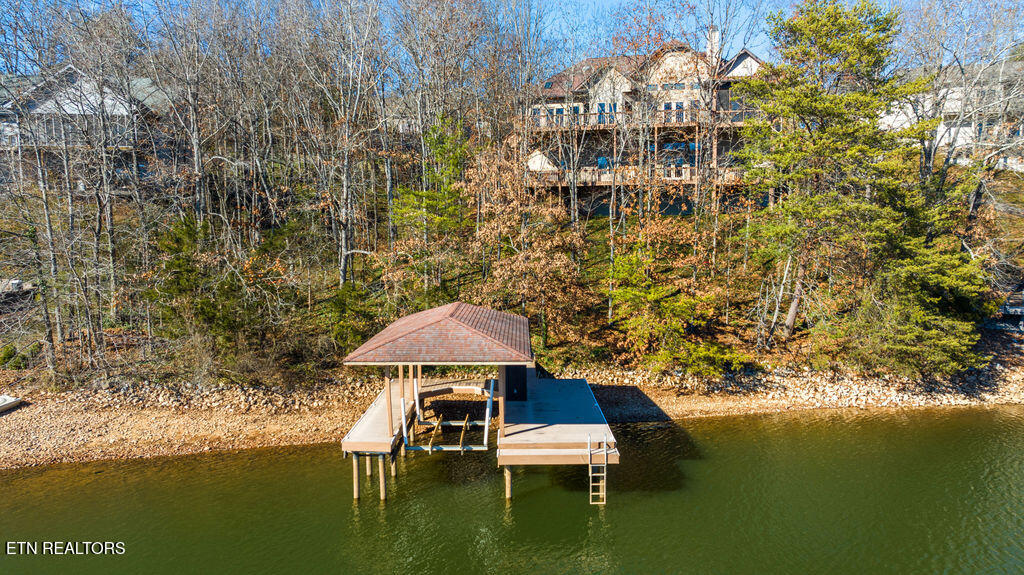 202 Shawnee Cove