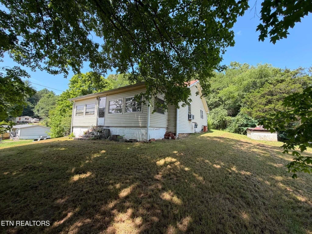 Photo of 1218 Breazeale Rd, Lenoir City, TN 37771 (MLS # 1347648)