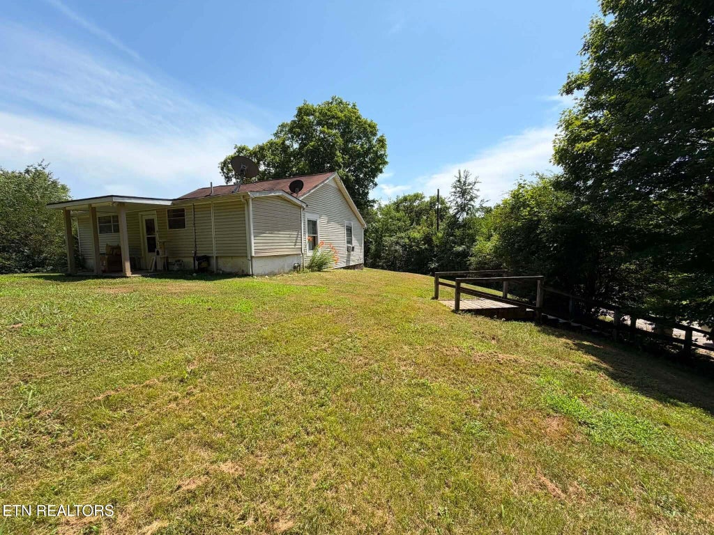 Photo of 1218 Breazeale Rd, Lenoir City, TN 37771 (MLS # 1347648)