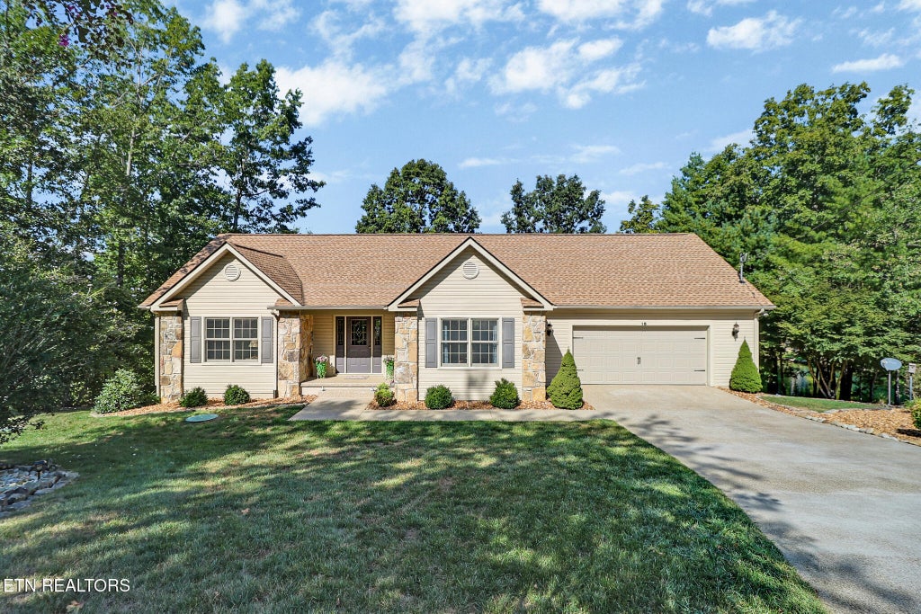 Photo of 16 Needham Terrace, Crossville, TN 38558 (MLS # 1355356)