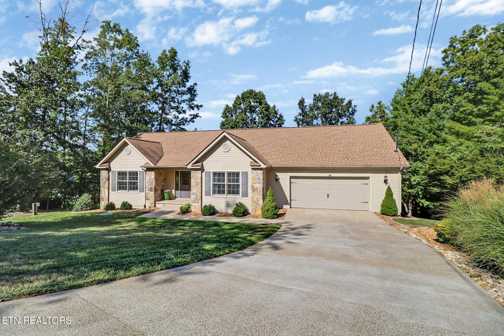 Photo of 16 Needham Terrace, Crossville, TN 38558 (MLS # 1355356)