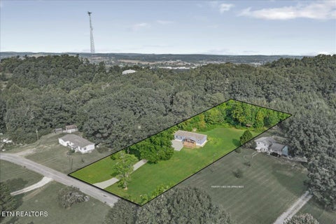 Tiny photo for 143 Greenbriar Rd, Sweetwater, TN 37874 (MLS # 1354988)