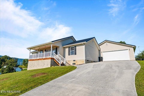 Tiny photo for 1143 Earnhart Ln, LaFollette, TN 37766 (MLS # 1355876)