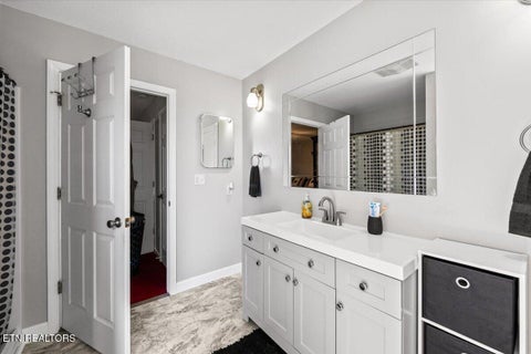 Tiny photo for 1143 Earnhart Ln, LaFollette, TN 37766 (MLS # 1355876)