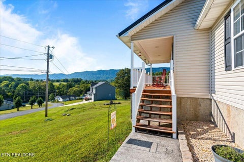 Tiny photo for 1143 Earnhart Ln, LaFollette, TN 37766 (MLS # 1355876)