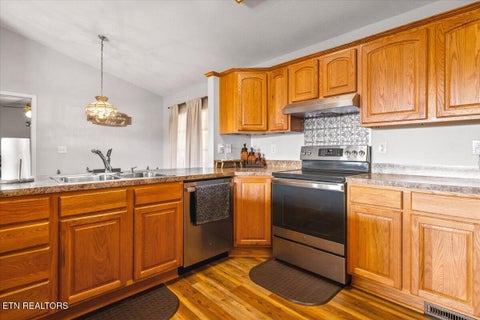Tiny photo for 1143 Earnhart Ln, LaFollette, TN 37766 (MLS # 1355876)