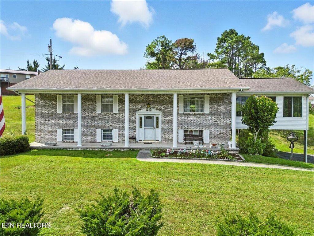 Photo of 1719 Boone Circle, Tazewell, TN 37879 (MLS # 1309673)