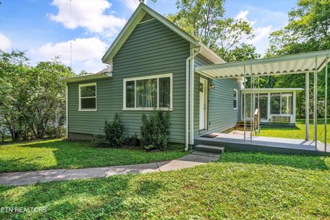 Photo of 4201 Coster Rd, Knoxville, TN 37912 (MLS # 1345602)