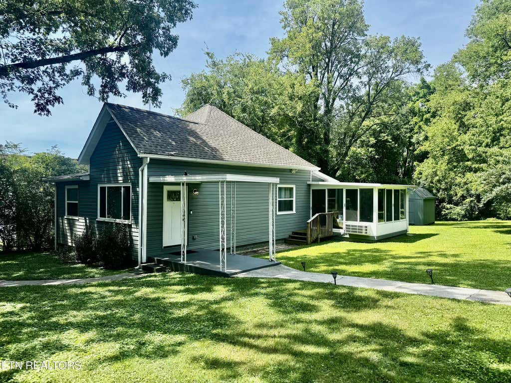 Photo of 4201 Coster Rd, Knoxville, TN 37912 (MLS # 1345602)