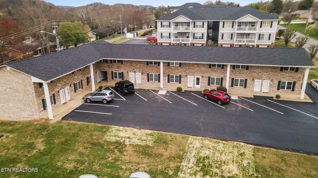 Photo of 730 Sir Echo Drive, Kingsport, TN 37663 (MLS # 1335612)