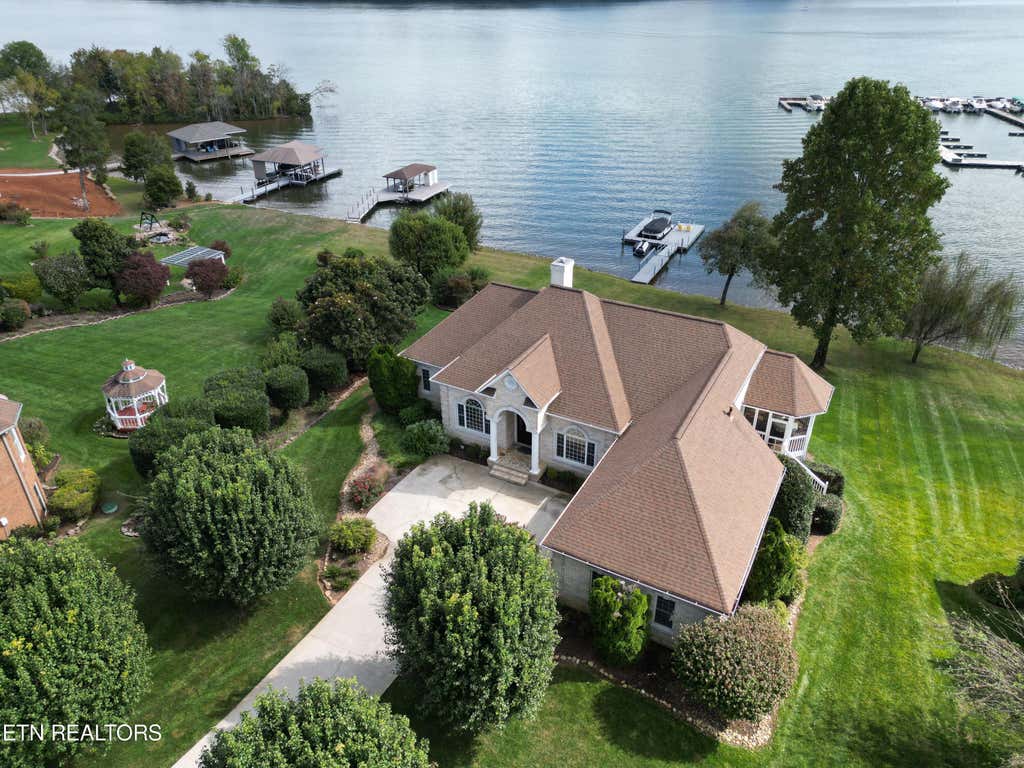Photo of 690 Rarity Bay Pkwy, Vonore, TN 37885 (MLS # 1243654)
